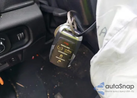 2020 Ram 1500 Big Horn Quad Cab 4X4 6'4 Box z USA, uszkodzony, nr VIN 1C6SRFBT6LN304215